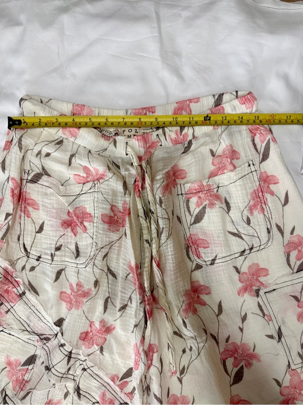 POL Cream Jogger Pants with Pink Floral Print - Picture 4 of 6